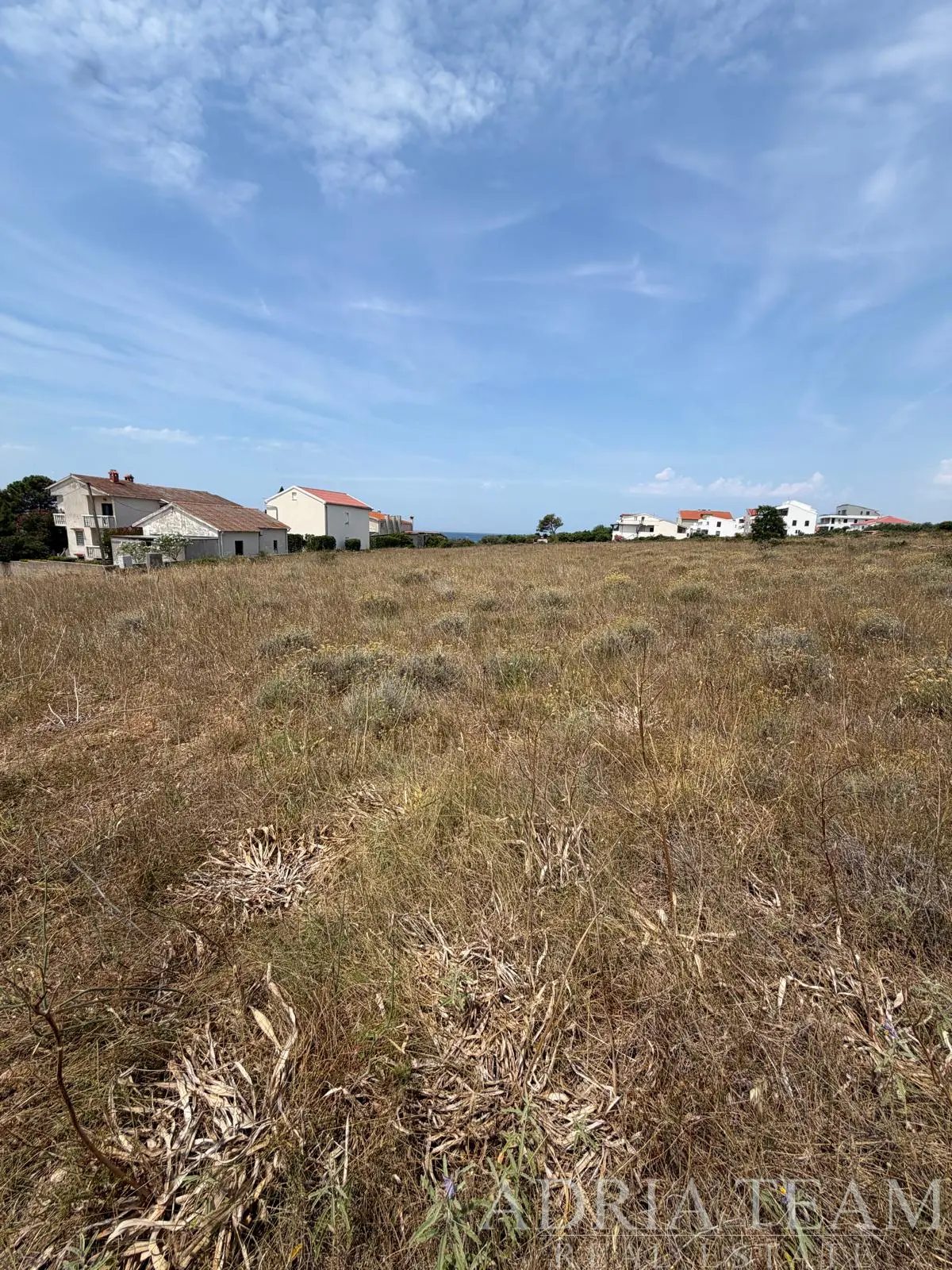 STAVEBNÝ POZEMOK 40 METROV OD MORA – POVLJANA, OSTROV PAG
