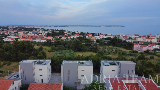 TROJIZBOVÝ APARTMÁN S4 S PRIESTRANNÝMI TERASAMI – VIR nehnuteľnosť na predaj