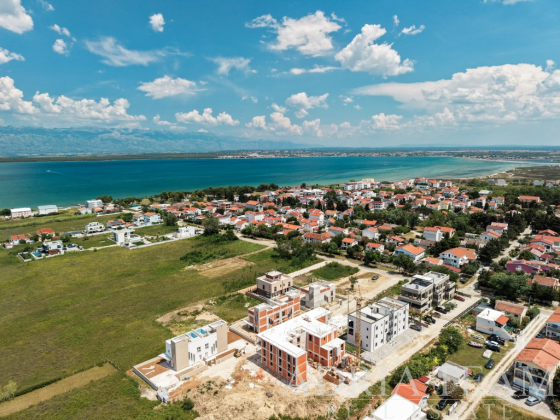 MODERNÝ TROJIZBOVÝ APARTMÁN S LODŽIOU A DVOMA PARKOVACÍMI MIESTAMI V NOVOSTAVBE – PRIVLAKA, SABUNIKE nehnuteľnosť na predaj