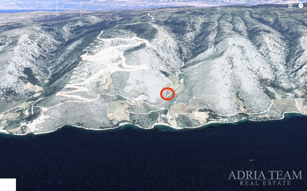 POĽNOHOSPODÁRSKY POZEMOK  – OSTROV BRAČ