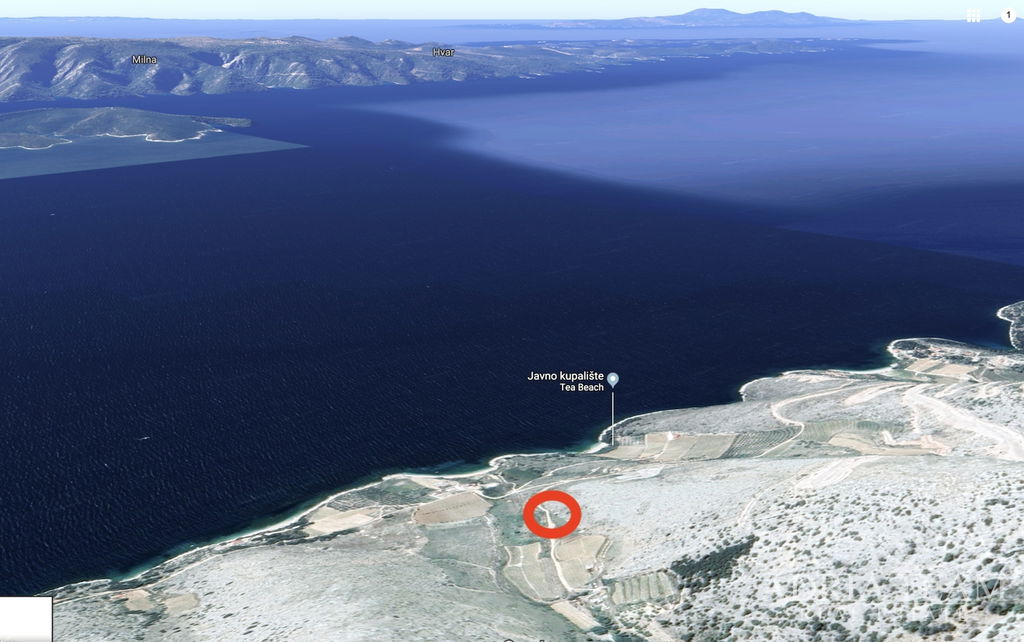 POĽNOHOSPODÁRSKY POZEMOK  – OSTROV BRAČ