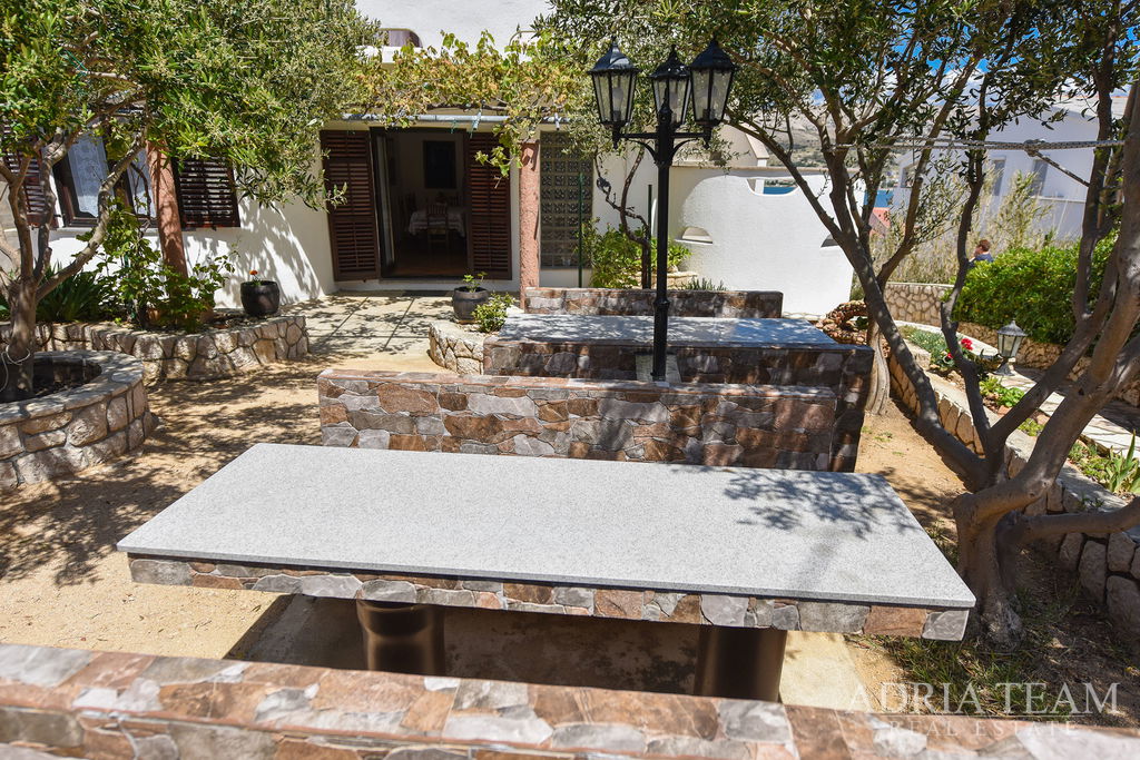 TROJIZBOVÝ APARTMÁN 80,47 m² – 150 M OD MORA – PAG