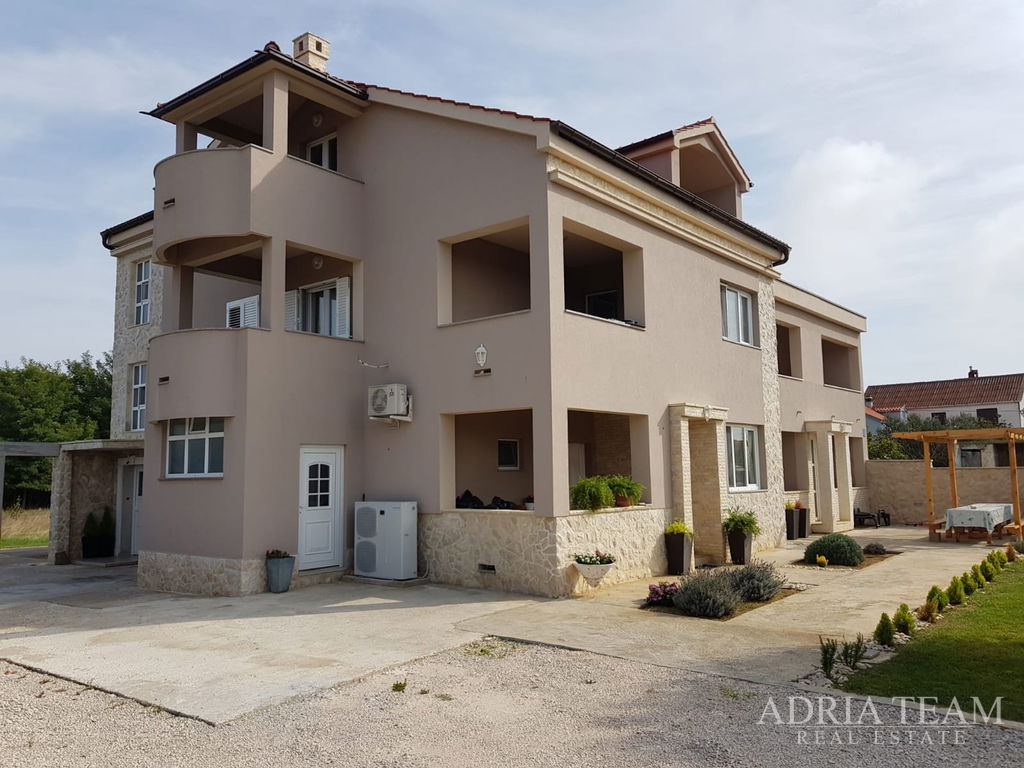 APARTMÁNOVÝ DOM SO 7 APARTMÁNMI – PRIVLAKA