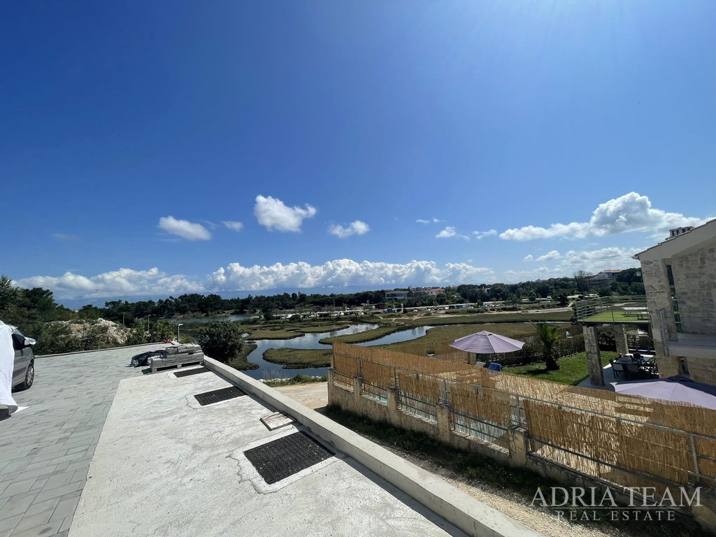 DOM V RADE, 50 m OD MORA, VÝBORNÁ POZÍCIA, NIN – ZATON