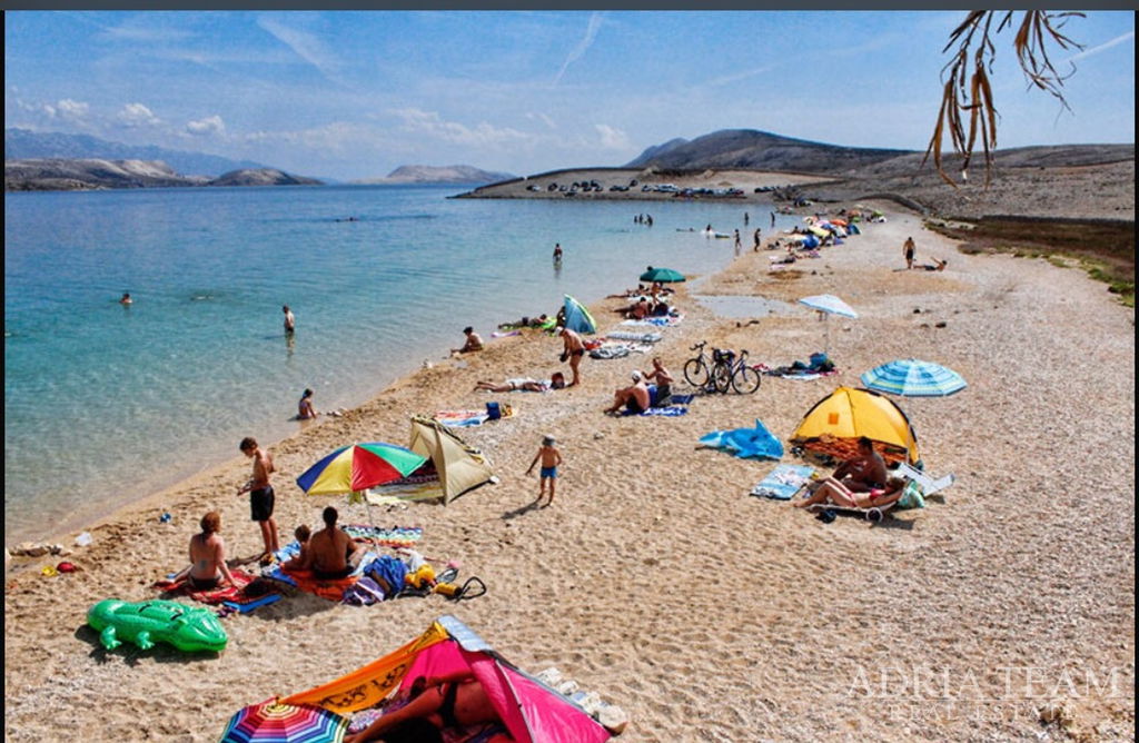 STAVEBNÝ POZEMOK B.+C.+D.+E. - BLÍZKO ZRĆE BEACH- ZÓNA T3 - PAG, KOLAN"